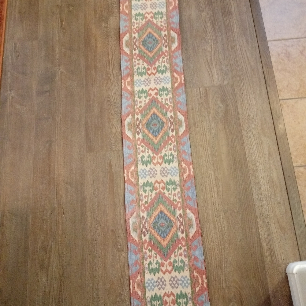 Table runner - Picture 2 of 8